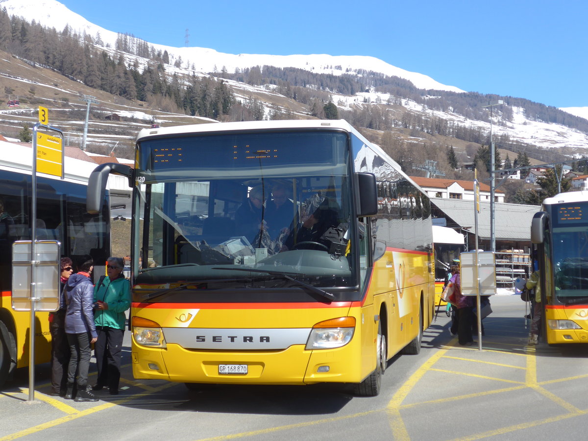 (202'620) - PostAuto Graubnden - GR 168'870 - Setra (ex Heim, Flums) am 20. Mrz 2019 beim Bahnhof Scuol-Tarasp