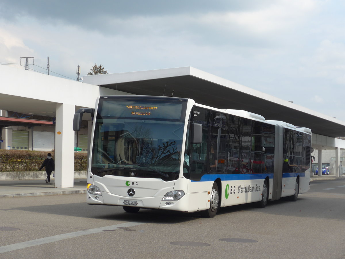 (203'545) - Welti-Furrer, Bassersdorf - Nr. 62/ZH 634'611 - Mercedes am 7. April 2019 beim Bahnhof Meilen