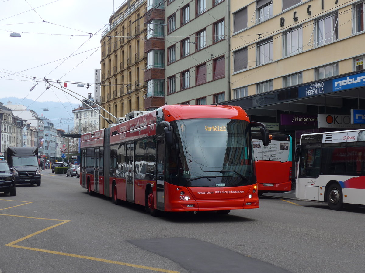 (203'706) - VB Biel - Nr. 96 - Hess/Hess Gelenktrolleybus am 15. April 2019 beim Bahnhof Biel