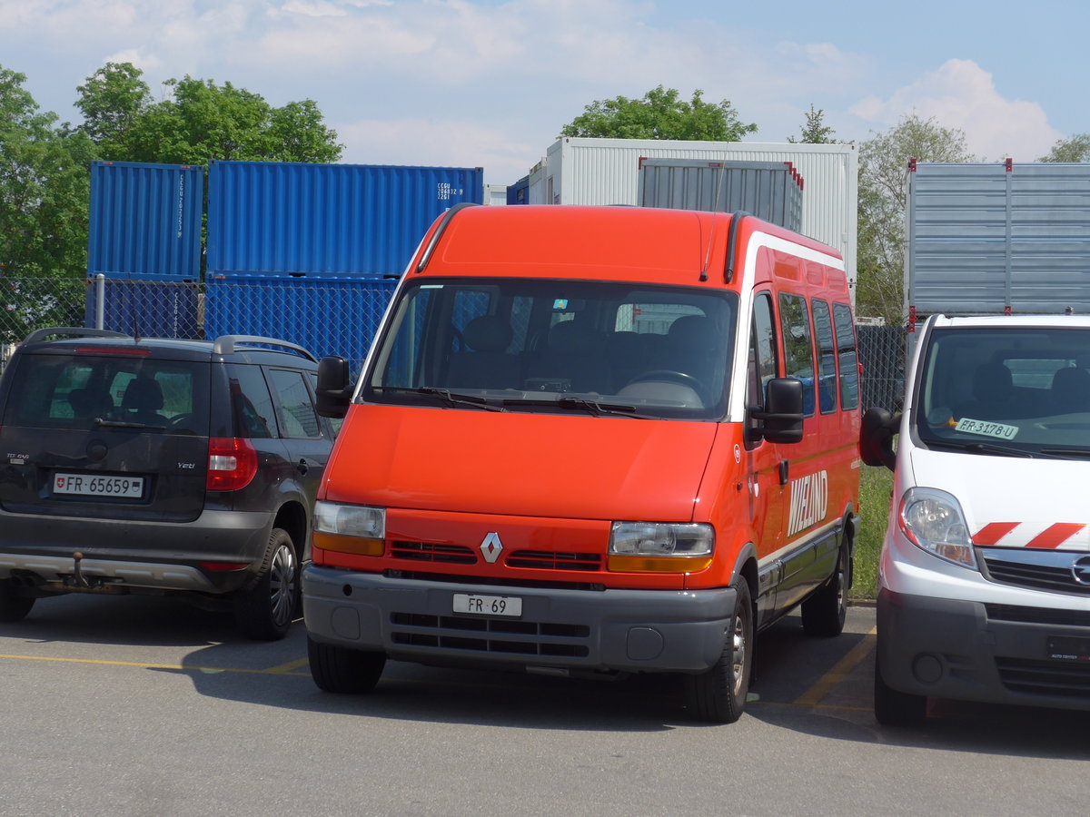 (205'385) - Wieland, Murten - Nr. 9/FR 69 - Renault am 25. Mai 2019 in Murten, Garage