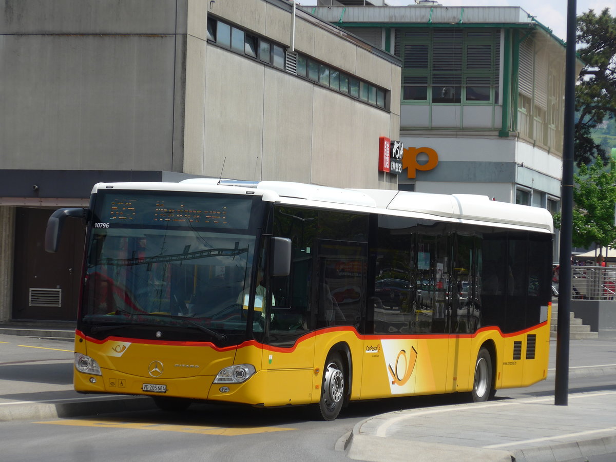 (205'435) - CarPostal Ouest - VD 205'684 - Mercedes am 25. Mai 2019 beim Bahnhof Yverdon