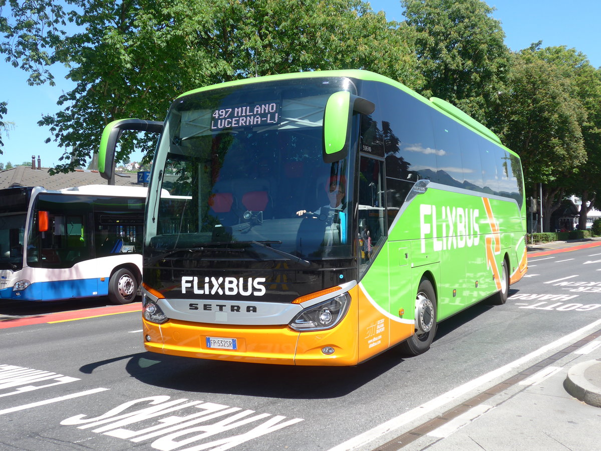 (205'921) - Aus Italien: SIT Roma - FP-532 SR - Setra am 8. Juni 2019 beim Bahnhof Luzern