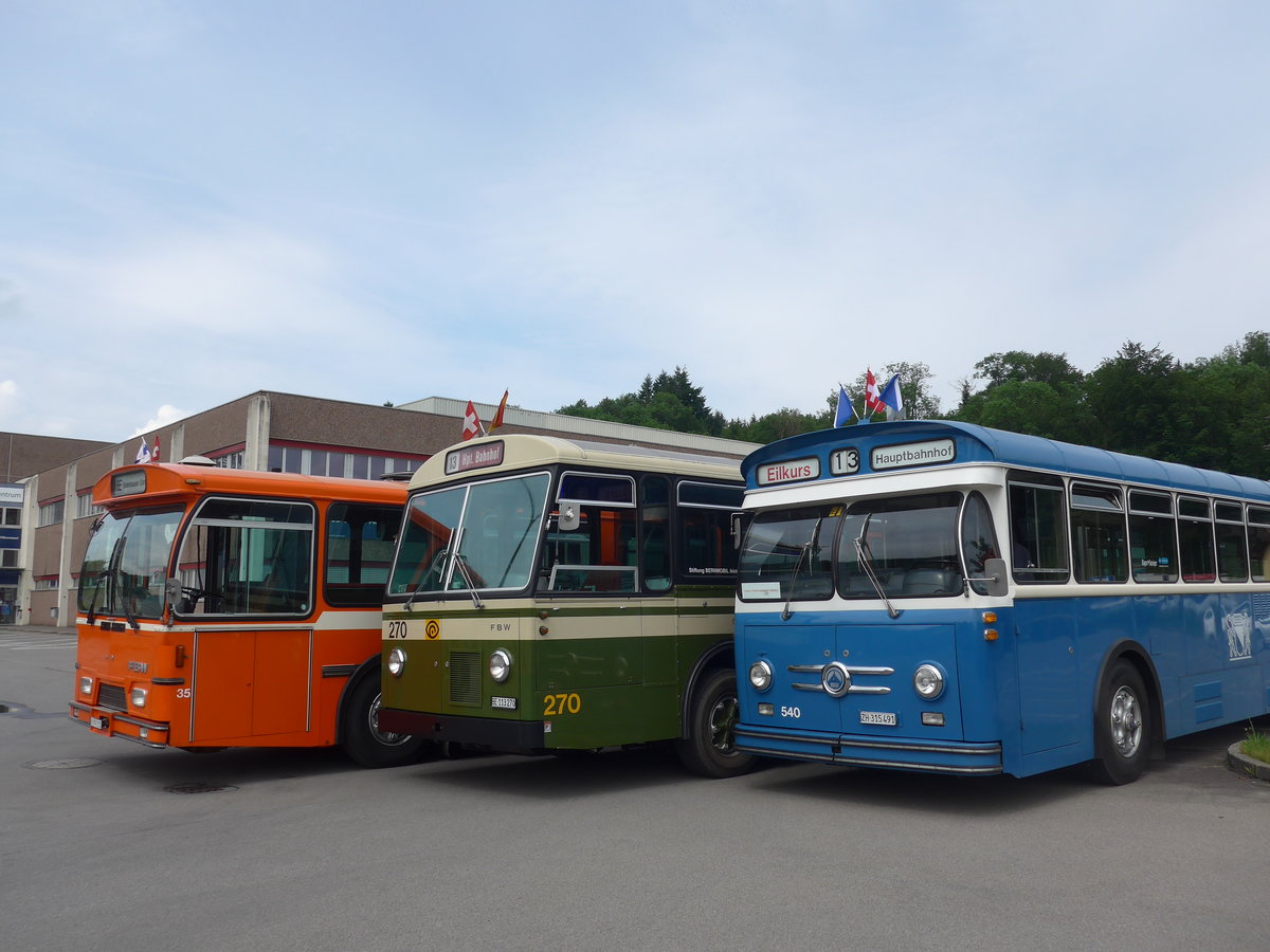 (206'615) - ZVB Zug (RWB) - Nr. 35/ZH 797'215 - FBW/Hess + SVB Bern (Bernmobil historique) - Nr. 270/BE 113'270 - FBW/SWS-Gangloff + VBZ Zrich (TMZ) - Nr. 540/ZH 315'491 - Saurer/Saurer (ex Nr. 7540; ex Nr. 540) am 22. Juni 2019 in Emmenbrcke, Debrunner Acifer (Teilaufnahme)