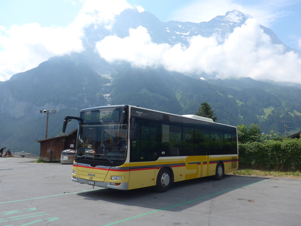 (207'689) - STI Thun - Nr. 133/BE 801'133 - MAN/Gppel am 9. Juli 2019 beim Bahnhof Grindelwald (Einsatz AVG G.)