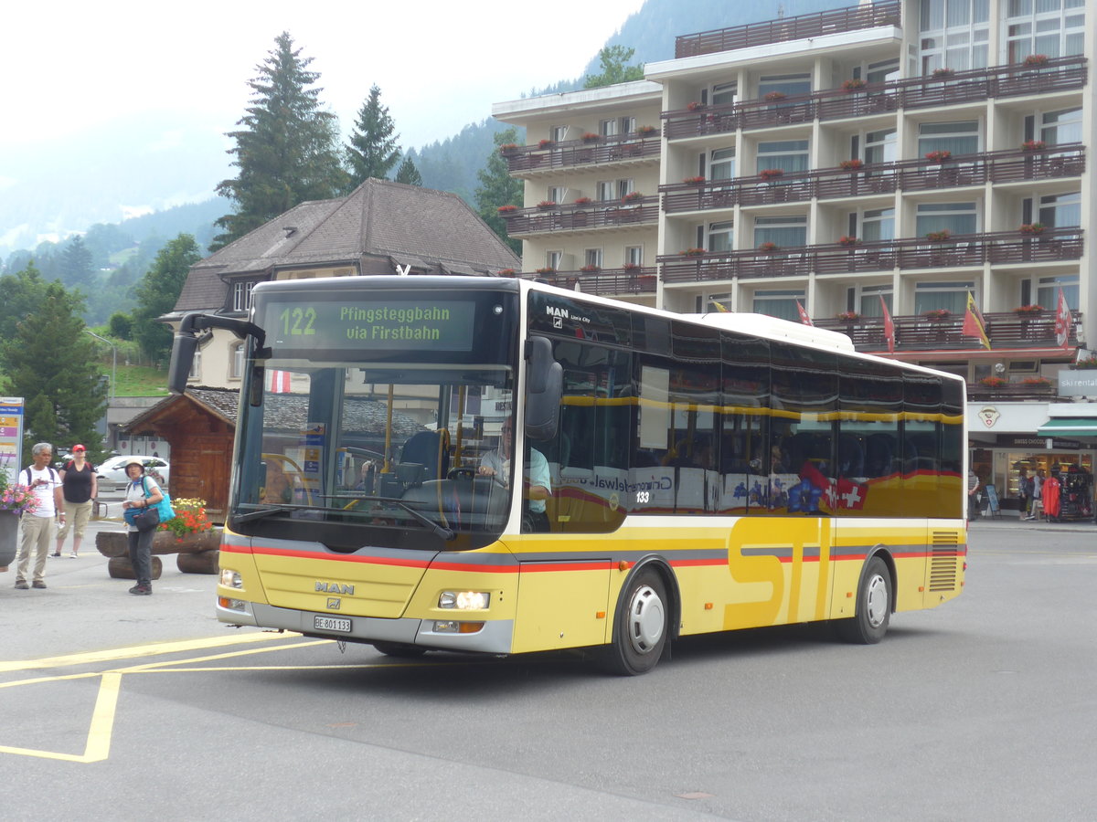 (207'762) - STI Thun - Nr. 133/BE 801'133 - MAN/Gppel am 9. Juli 2019 beim Bahnhof Grindelwald (Einsatz AVG G.)