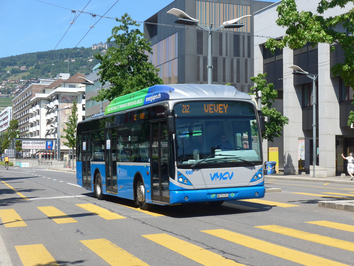 (208'425) - VMCV Clarens - Nr. 401/VD 114'011 - Van Hool (ex Nr. 101) am 4. August 2019 beim Bahnhof Vevey