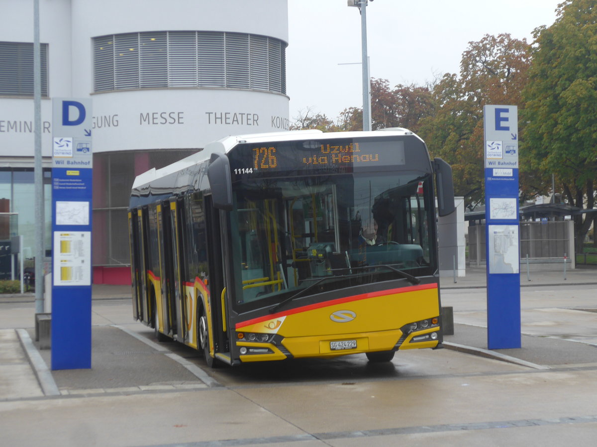 (209'935) - Schmidt, Oberbren - SG 424'229 - Solaris am 6. Oktober 2019 beim Bahnhof Wil