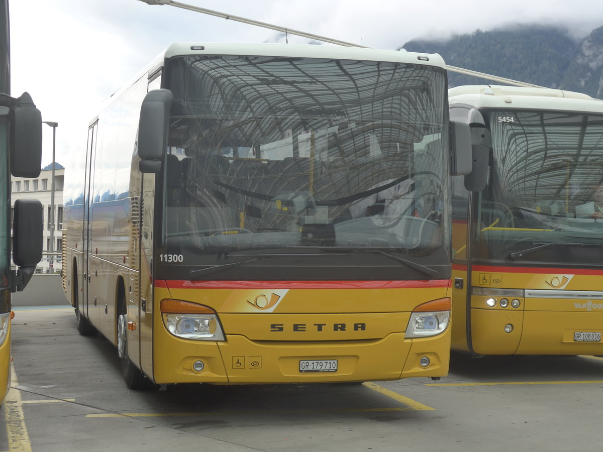 (210'003) - PostAuto Graubnden - GR 179'710 - Setra am 6. Oktober 2019 in Chur, Postautostation