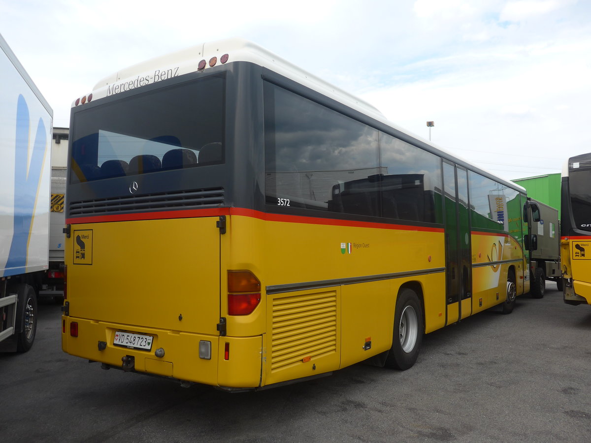 (210'265) - CarPostal Ouest - VD 548'723 - Mercedes am 12. Oktober 2019 in Kerzers, Interbus