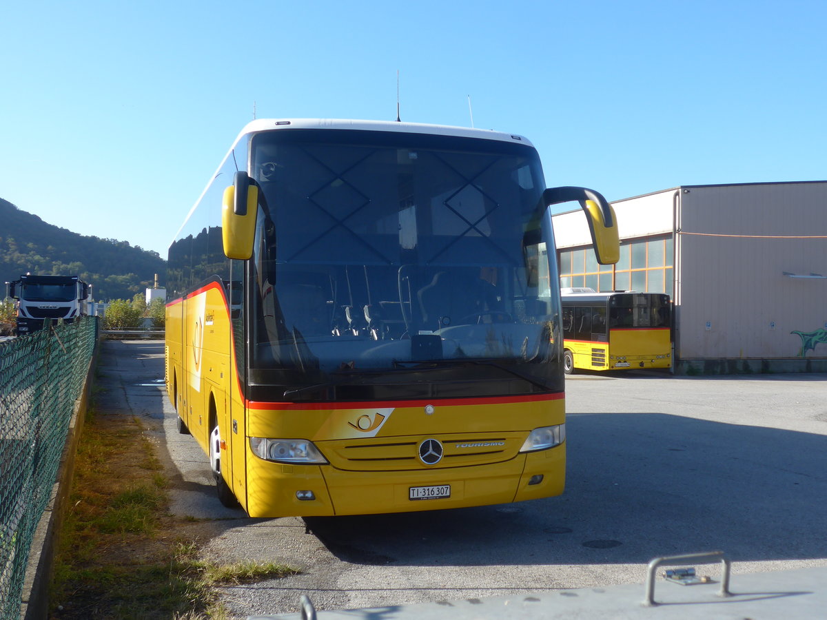 (210'522) - AutoPostale Ticino - TI 316'307 - Mercedes am 26. Oktober 2019 in Balerna, Garage Autopostale, Muggio