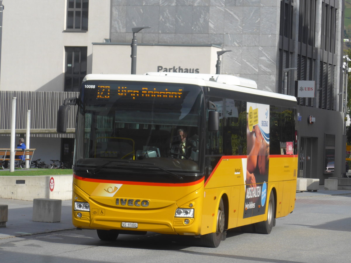 (210'657) - BUS-trans, Visp - VS 97'000 - Iveco am 27. Oktober 2019 beim Bahnhof Visp