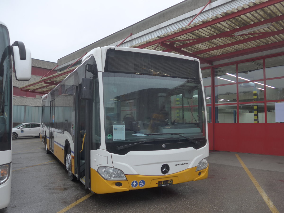 (210'797) - Aus Deutschland: HEAG Darmstadt - Nr. 305 - Mercedes am 8. November 2019 in Kloten, EvoBus