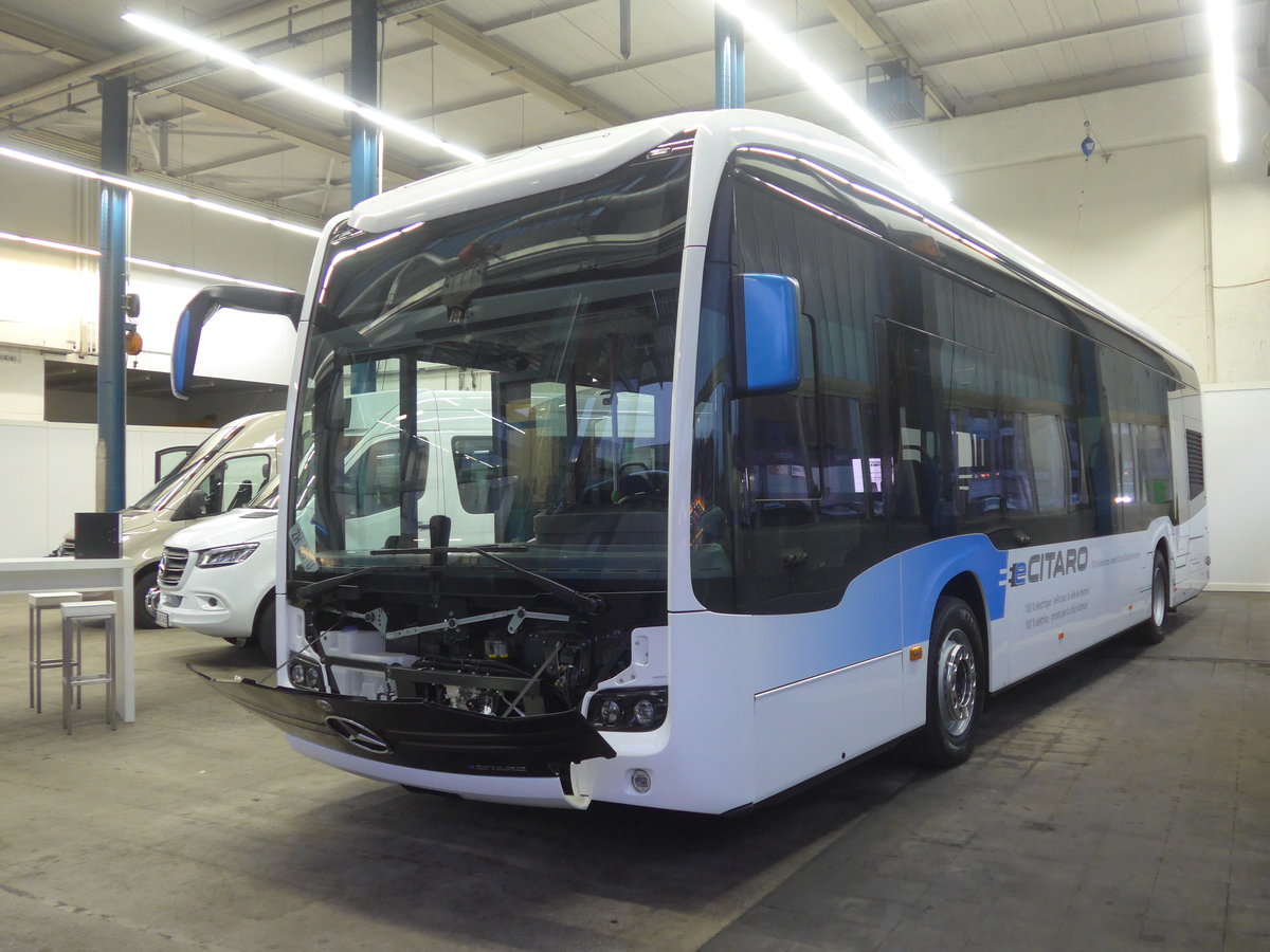 (210'867) - EvoBus, Kloten - ZH 28 U - Mercedes am 8. November 2019 in Kloten, EvoBus