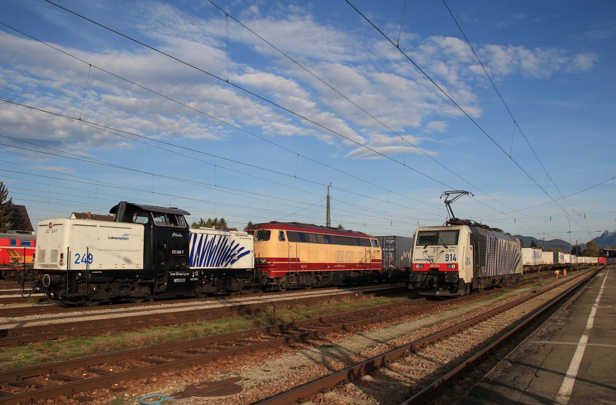 212 249-7  Clrchen , 217 002-5 und 189 914 am 20. Oktober 2013 im Bahnhof von Freilassing.