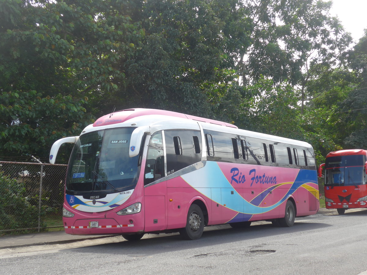 (212'323) - Rio Fortuna - 6487 - Scania/Irizar am 24. November 2019 in La Fortuna