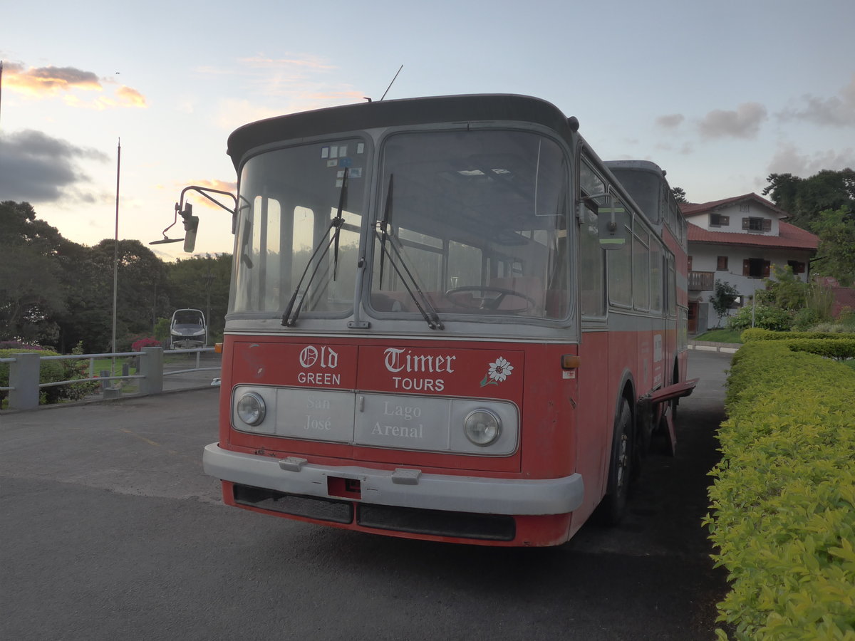 (212'382) - Ulrich, Nuevo Arenal - FBW/Vetter-R&J Anderthalbdecker (ex Wespe, CH-Altsttten; ex AFA Adelboden/CH Nr. 6) am 24. November 2019 in Nuevo Arenal, Los Hroes