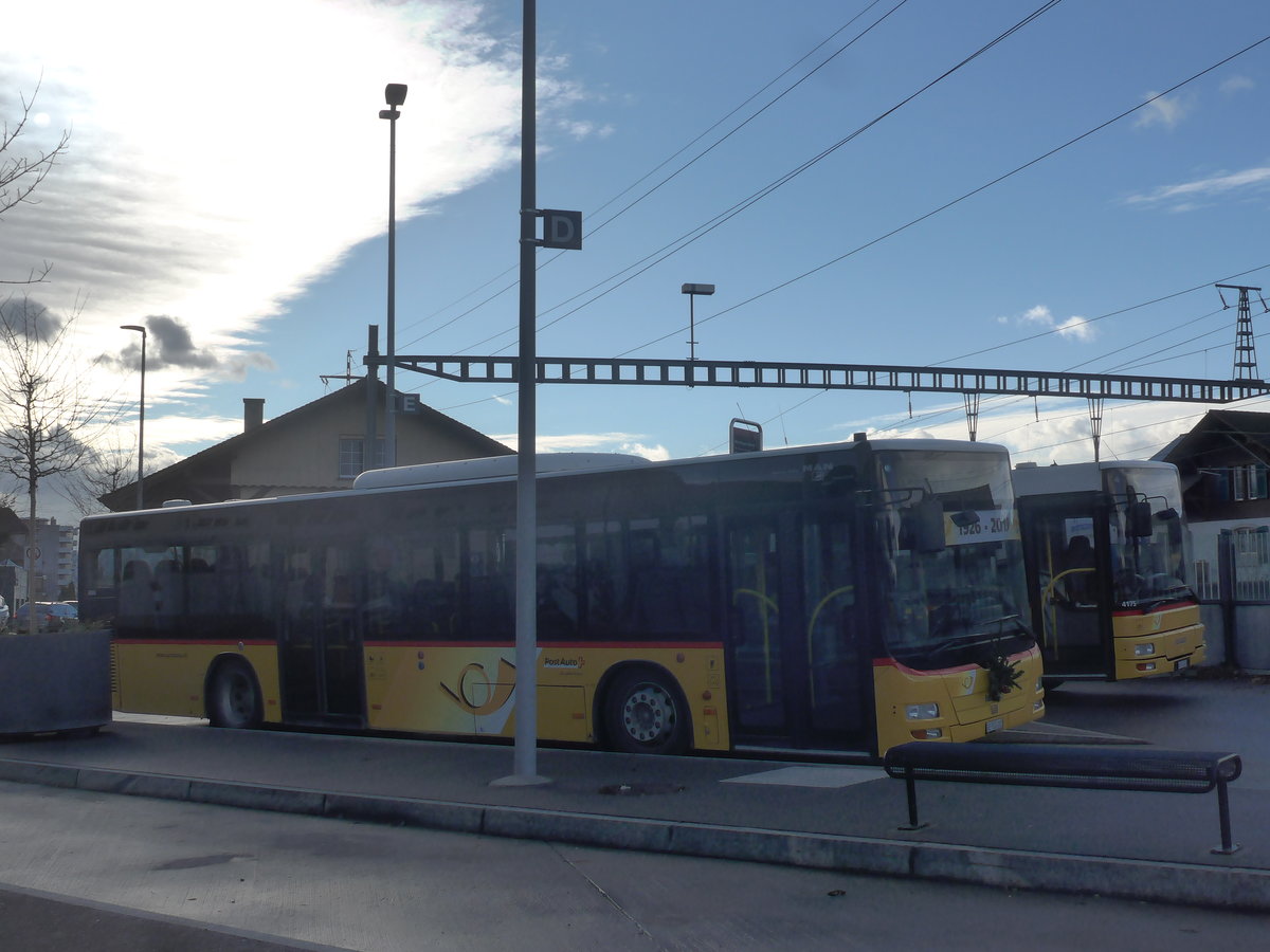 (212'932) - PostAuto Bern - Nr. 202/BE 724'202 - MAN (ex RBS Worblaufen Nr. 202) am 14. Dezember 2019 beim Bahnhof Mnsingen