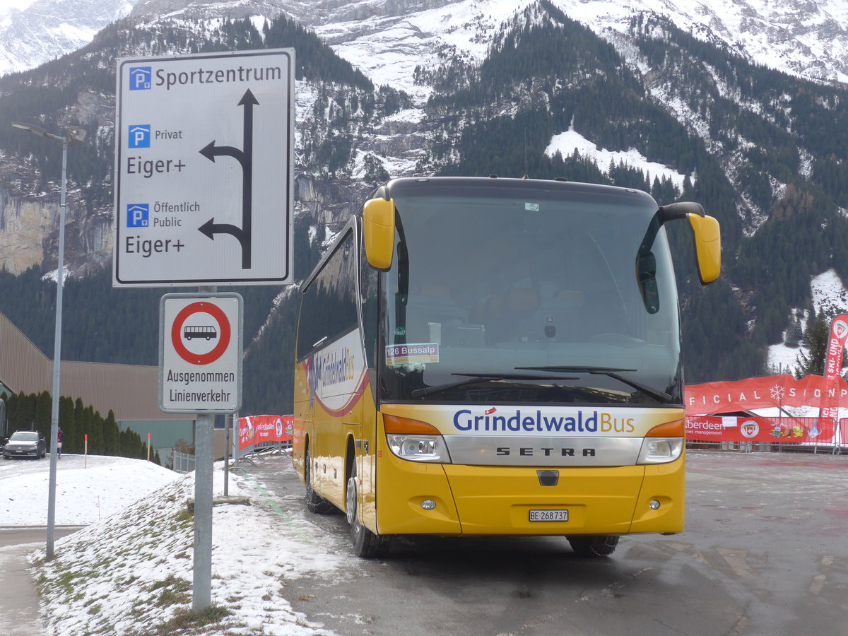 (213'140) - Grindelwaldbus, Grindelwald - Nr. 26/BE 268'737 - Setra am 26. Dezember 2019 beim Bahnhof Grindelwald