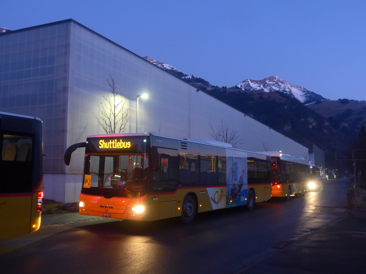 (213'451) - Steiner, Messen - SO 20'140 - MAN am 11. Januar 2020 beim Bahnhof Frutigen