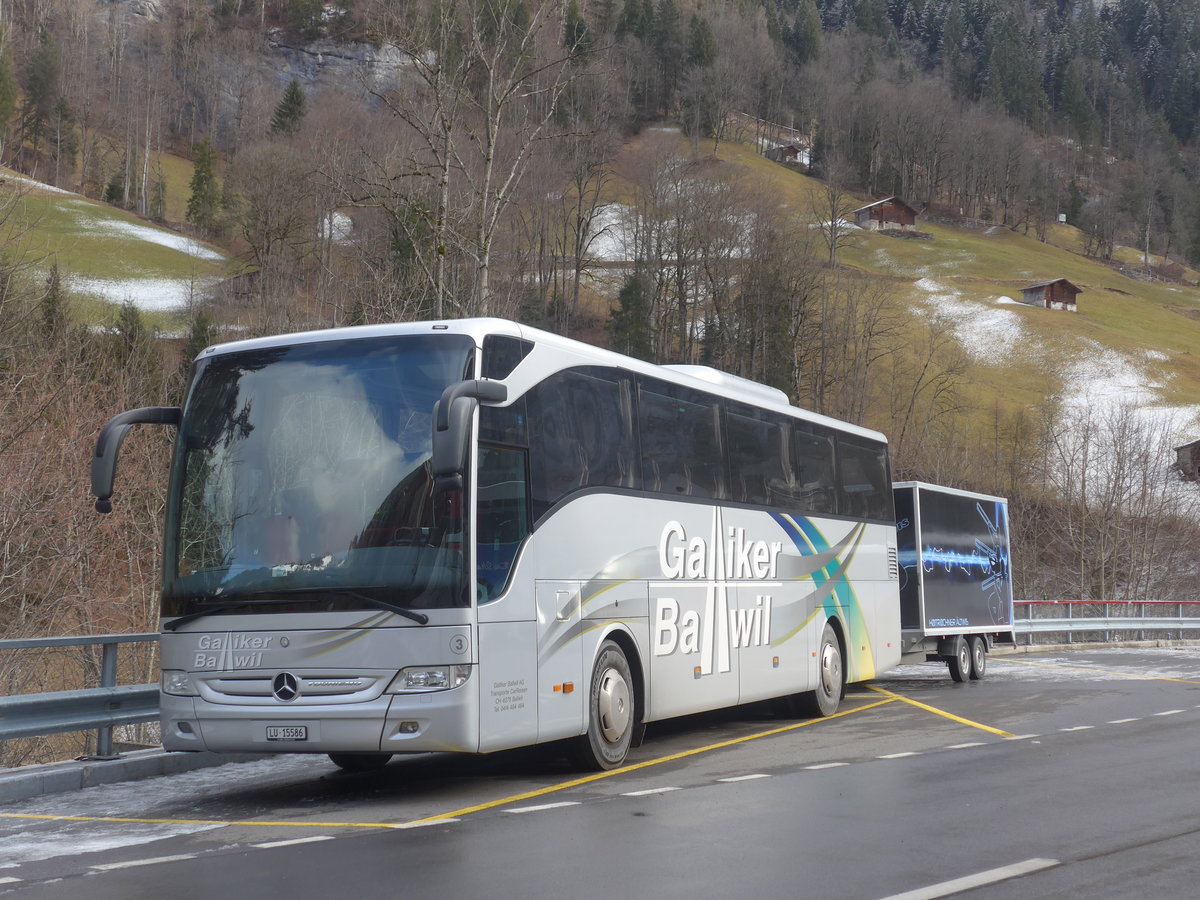 (213'927) - Galliker, Ballwil - Nr. 3/LU 15'586 - Mercedes am 19. Januar 2020 in Lauterbrunnen, Parkhaus