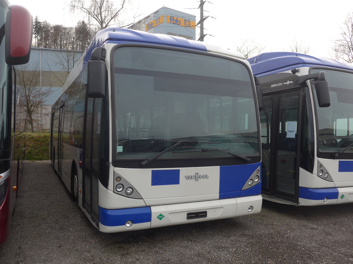 (214'170) - TL Lausanne - Nr. 462 - Van Hool am 9. Februar 2020 in Kloten, EvoBus