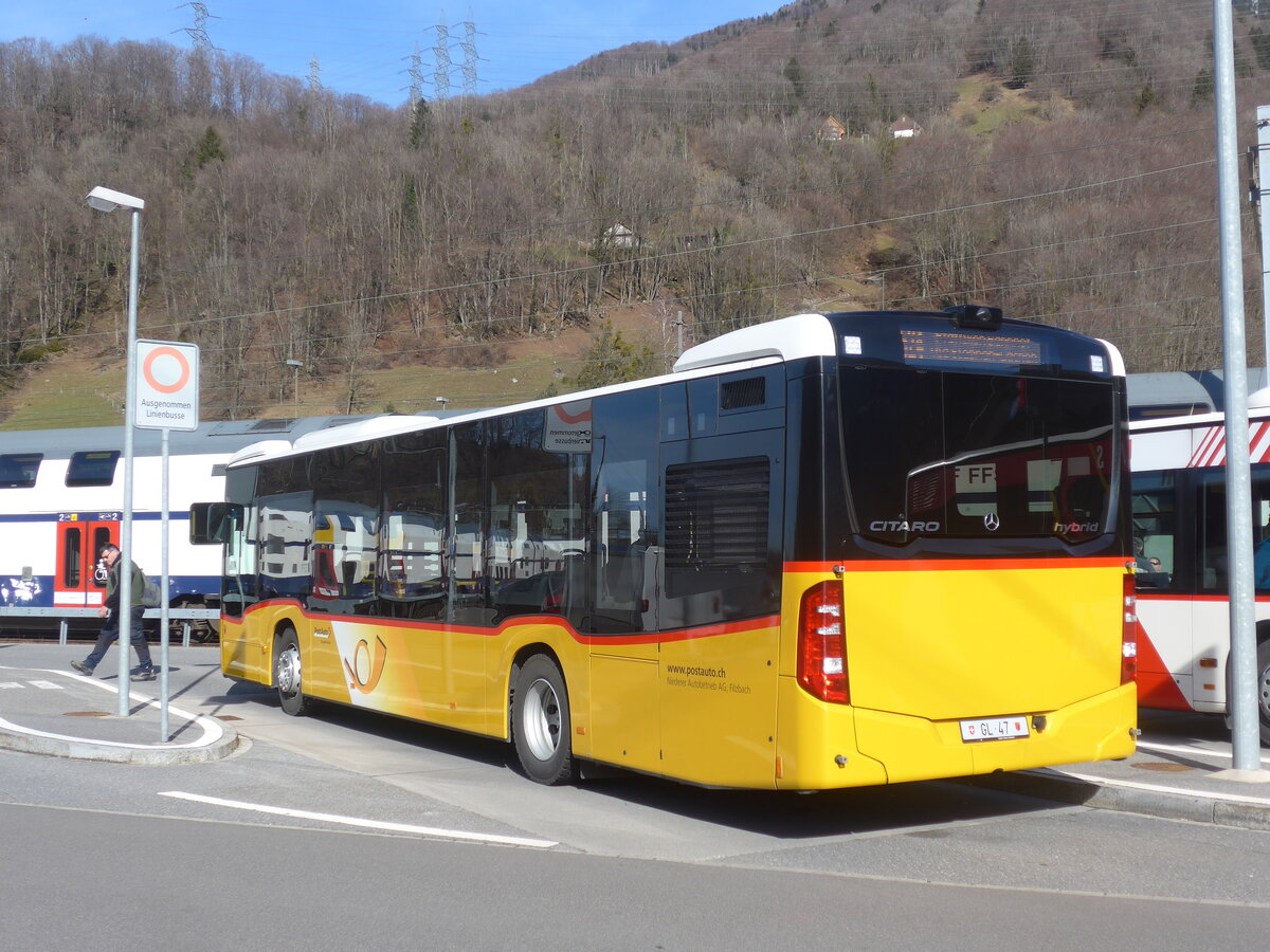 (214'182) - Niederer, Filzbach - Nr. 2/GL 47 - Mercedes am 15. Februar 2020 beim Bahnhof Ziegelbr�cke