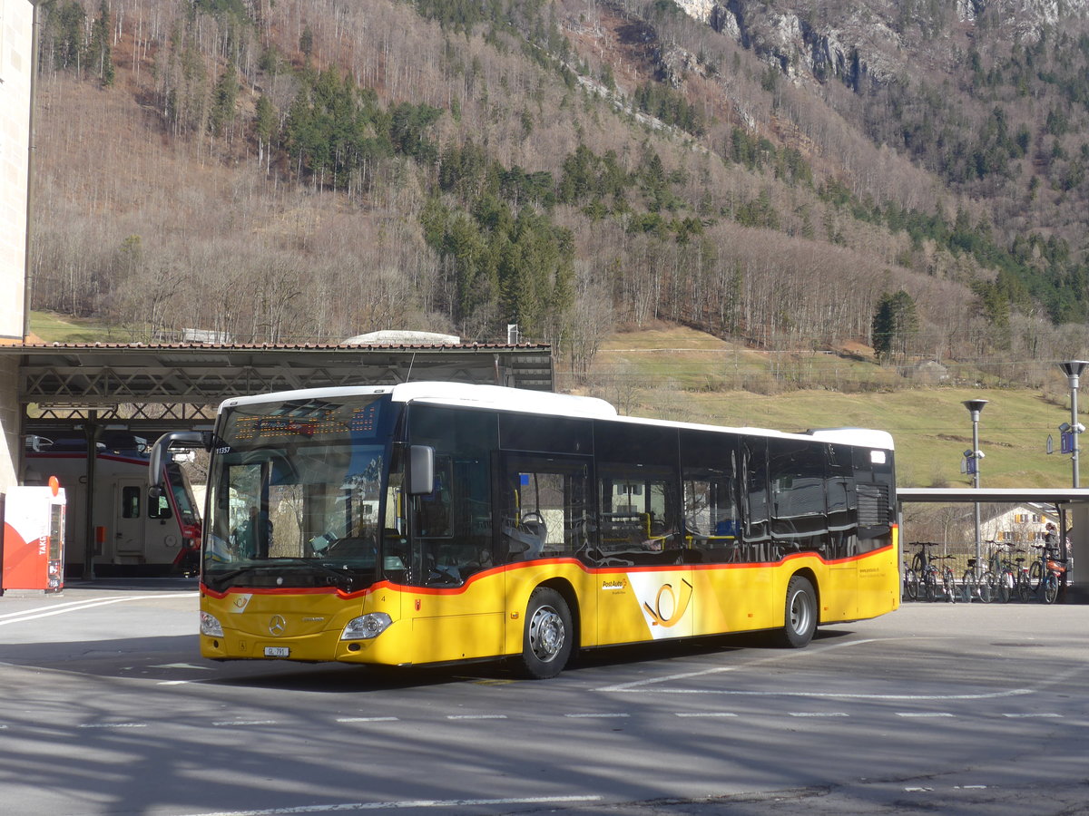 (214'189) - Niederer, Ziegelbrcke - Nr. 4/GL 791 - Mercedes am 15. Februar 2020 beim Bahnhof Glarus