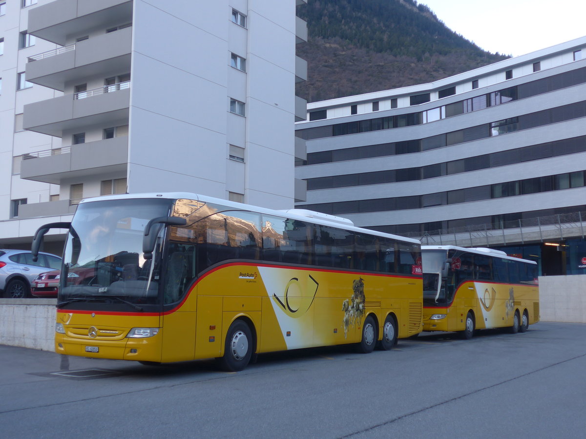 (214'756) - PostAuto Wallis - VS 62'850 - Mercedes am 22. Februar 2020 beim Bahnhof Visp