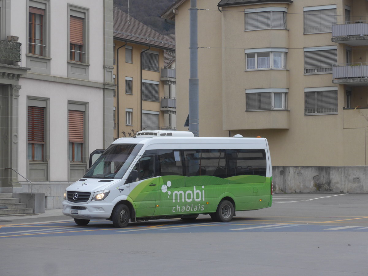 (214'920) - TPC Aigle - Nr. 607/VD 371'289 - Mercedes (ex Limmat Bus, Dietikon Nr. 28) am 29. Februar 2020 beim Bahnhof Aigle