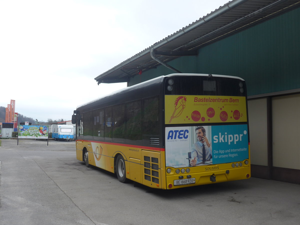 (215'381) - PostAuto Bern - Nr. 13/BE 668'920 - Solaris (ex Klopfstein, Laupen Nr. 13) am 22. Mrz 2020 in Laupen, Garage