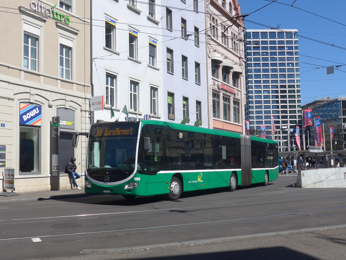 (215'749) - BVB Basel - Nr. 7054/BS 99'354 - Mercedes am 31. Mrz 2020 beim Bahnhof Basel