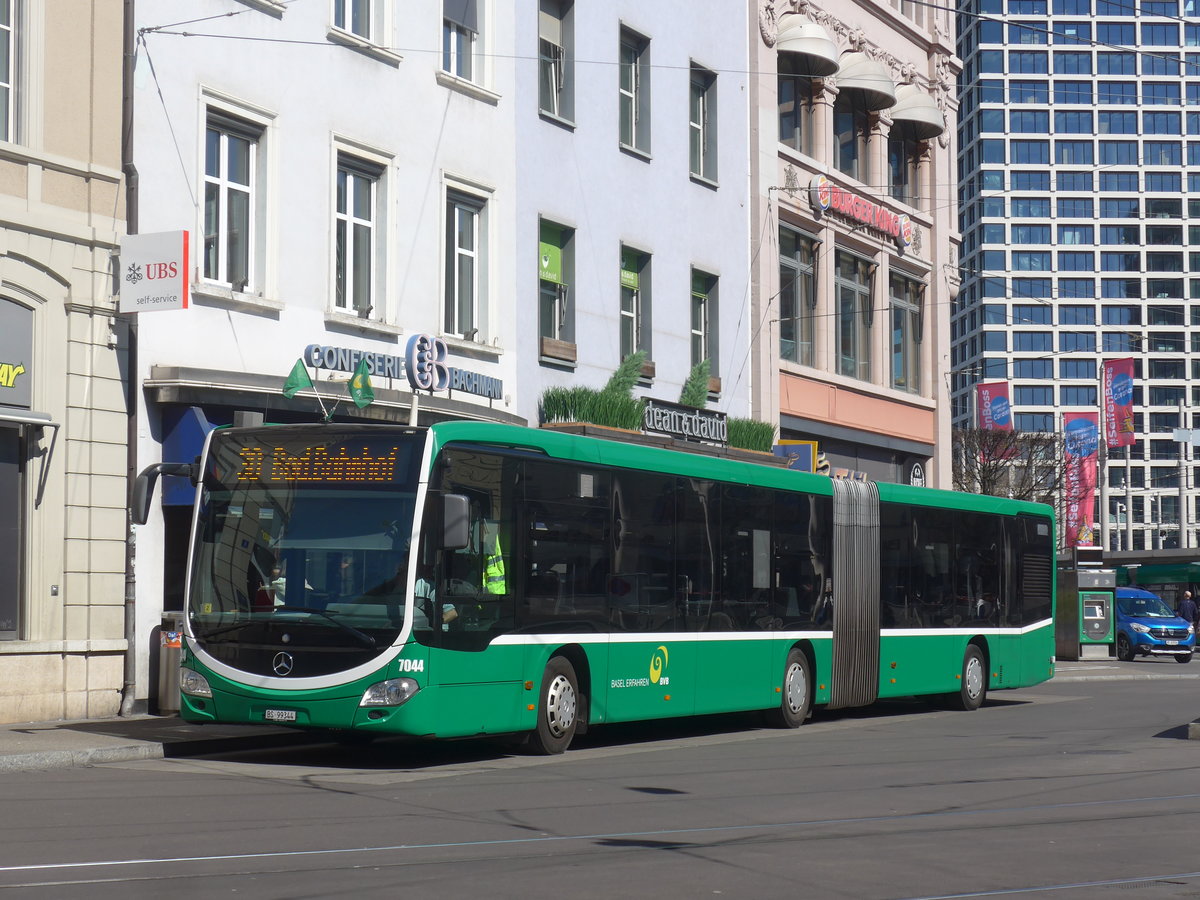 (215'756) - BVB Basel - Nr. 7044/BS 99'344 - Mercedes am 31. Mrz 2020 beim Bahnhof Basel