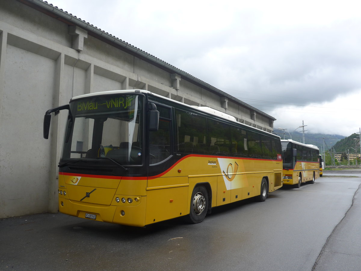 (216'652) - PostAuto Wallis - VS 498'945 - Volvo (ex PostAuto Graubnden GR 180'030; ex Reptrans, Salouf; ex PostAuto Graubnden GR 102'313) am 2. Mai 2020 bei Brig