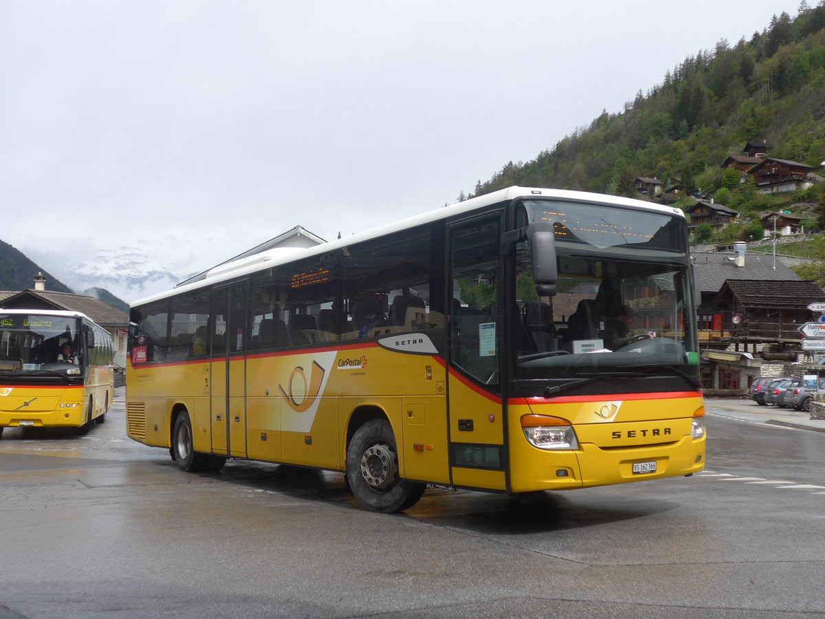 (216'677) - TSAR, Sierre - VS 162'366 - Setra am 2. Mai 2020 in Vissoie, Post