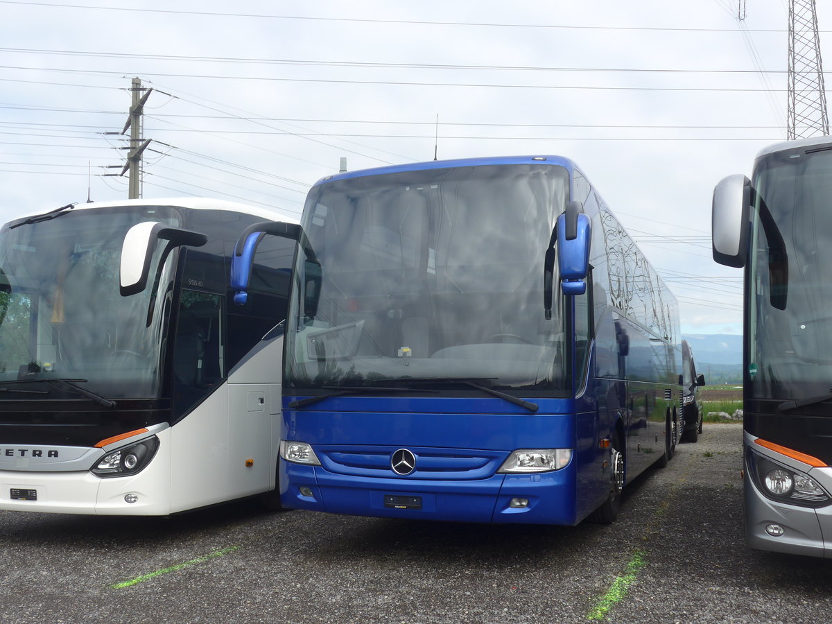 (216'771) - Edelline, Liebefeld - Nr. 43 - Mercedes am 3. Mai 2020 in Kerzers, Garage