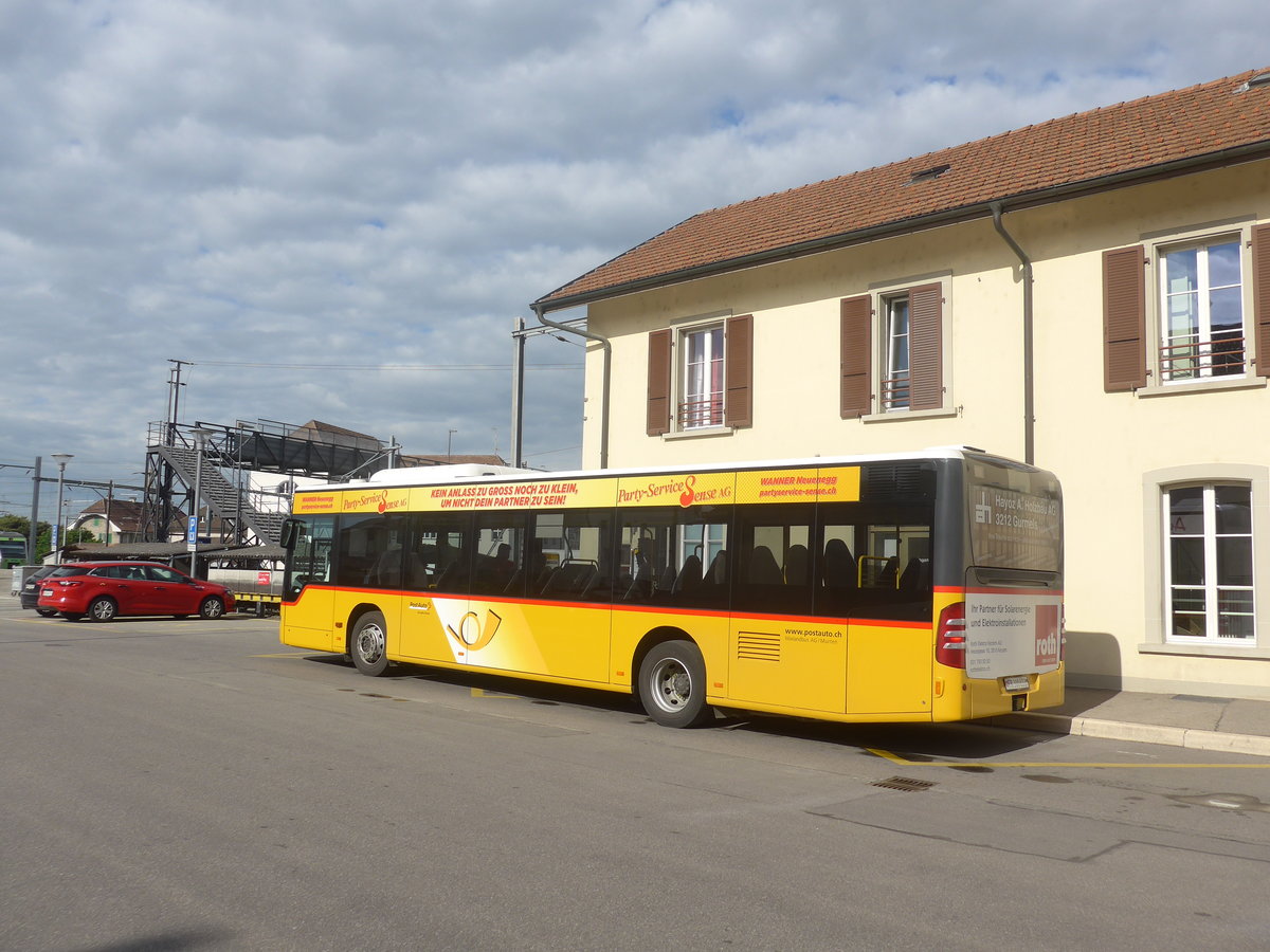 (216'929) - Wieland, Murten - Nr. 50/FR 300'633 - Mercedes (ex Klopfstein, Laupen Nr. 10) am 10. Mai 2020 beim Bahnhof Kerzers