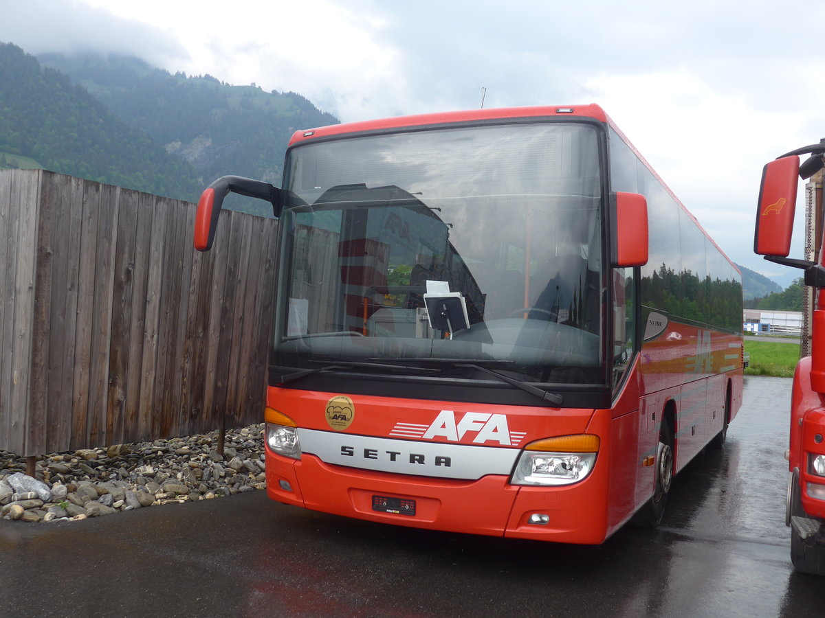 (217'028) - AFA Adelboden - Nr. 24 - Setra am 16. Mai 2020 in Frutigen, Garage