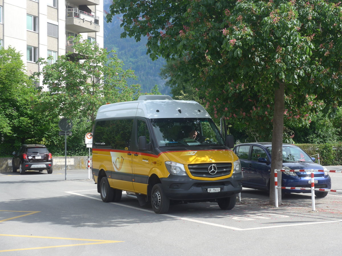 (217'189) - Ackermann, Says - GR 75'612 - Mercedes am 23. Mai 2020 beim Bahnhof Landquart