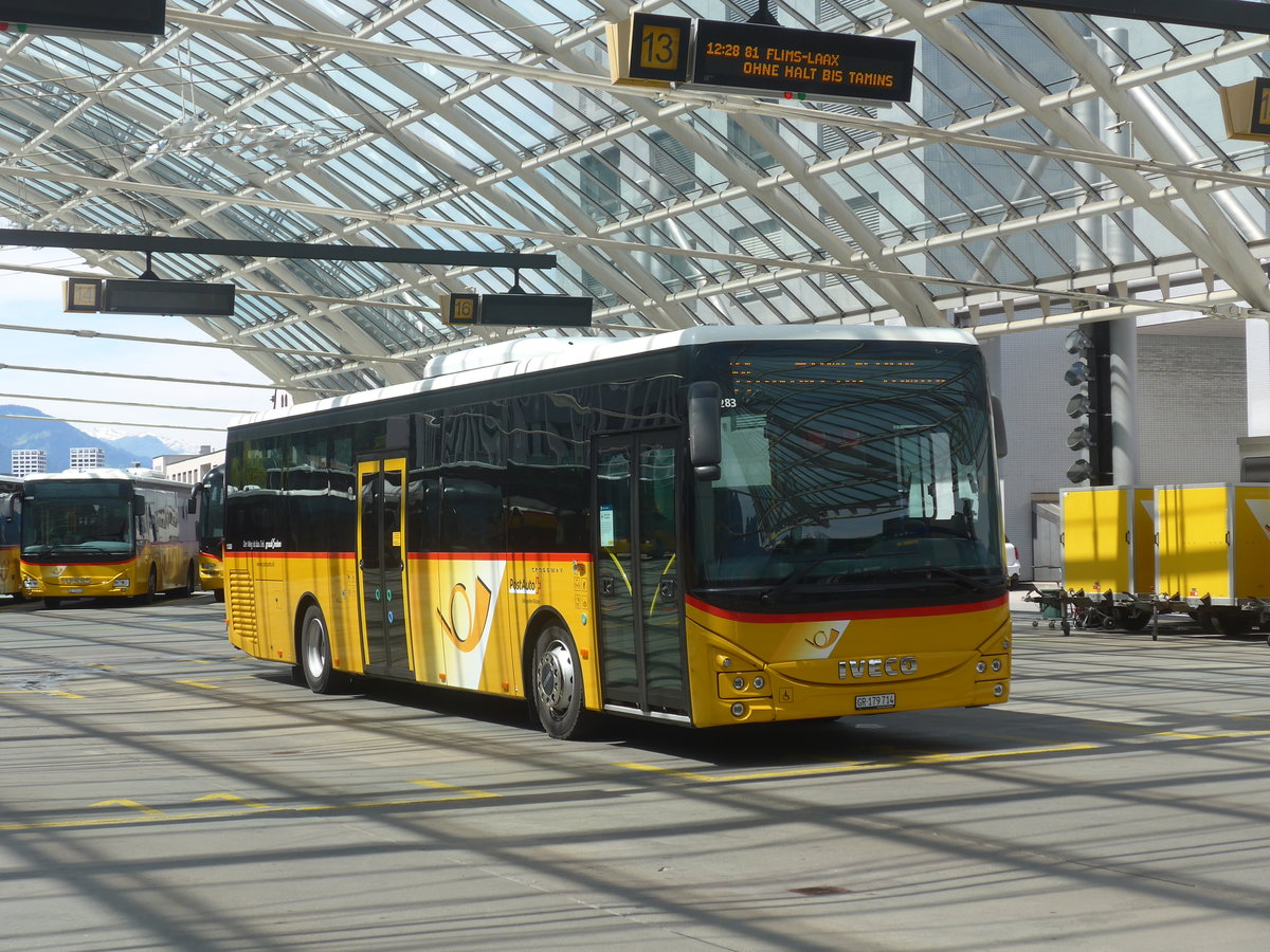 (217'205) - PostAuto Graubnden - GR 179'714 - Iveco am 23. Mai 2020 in Chur, Postautostation