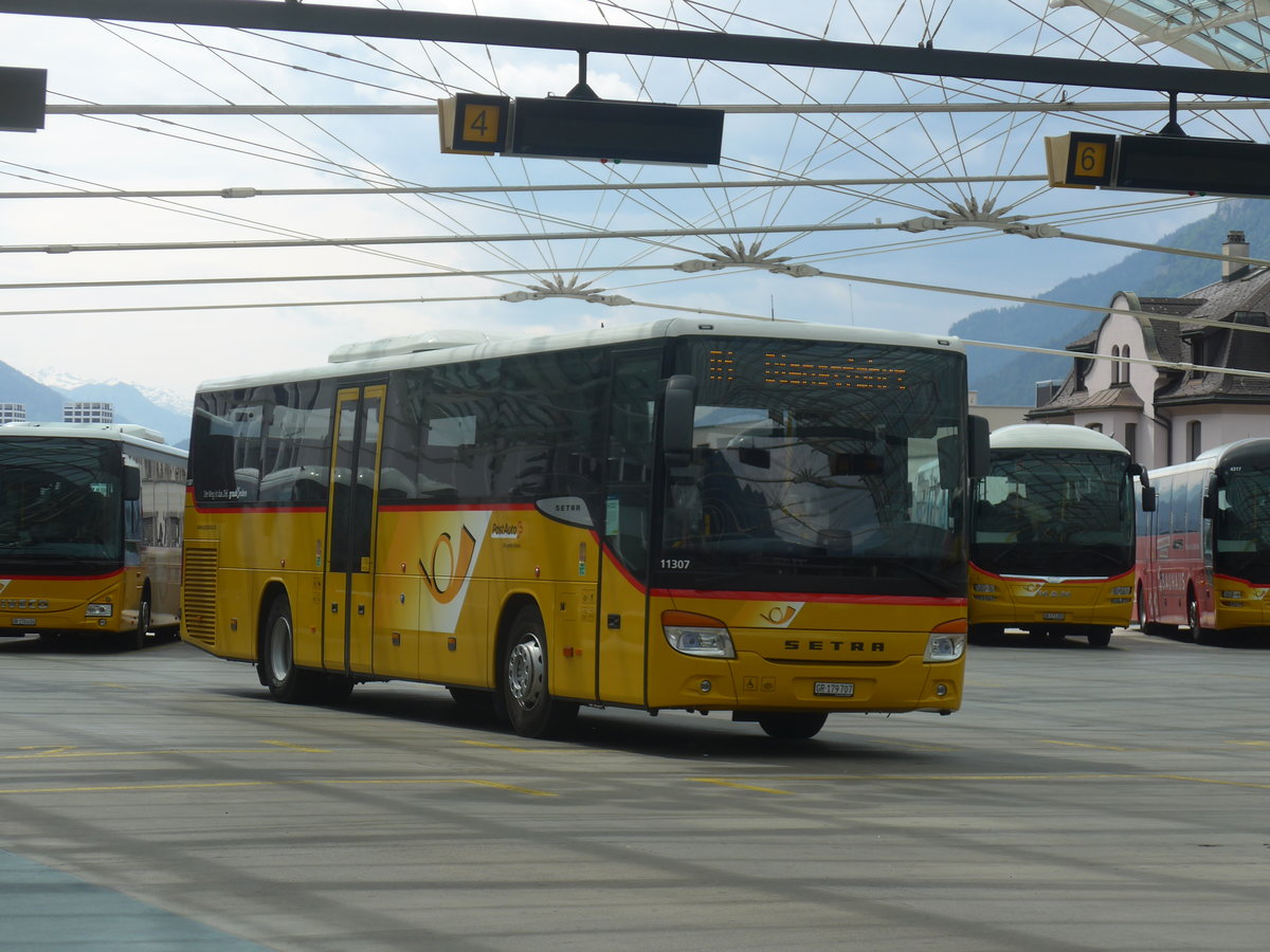 (217'253) - PostAuto Graubnden - GR 179'707 - Setra am 23. Mai 2020 in Chur, Postautostation