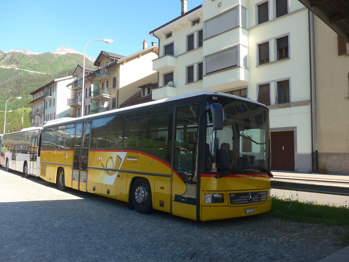 (217'531) - Marchetti, Airolo - TI 239'834 - Mercedes (ex AVG Meiringen Nr. 70) am 1. Juni 2020 beim Bahnhof Airolo