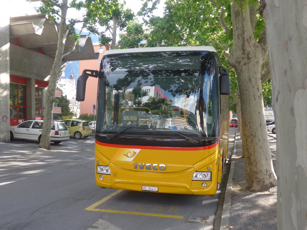 (217'600) - Jaggi, Kippel - Nr. 30/VS 55'471 - Iveco am 1. Juni 2020 in Brig, Postgarage