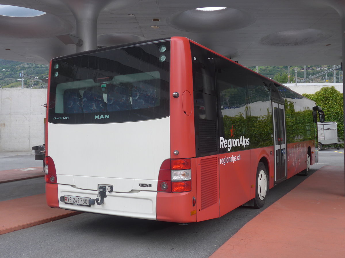 (217'921) - Ruffiner, Turtmann - VS 242'780 - MAN am 13. Juni 2020 beim Bahnhof Visp