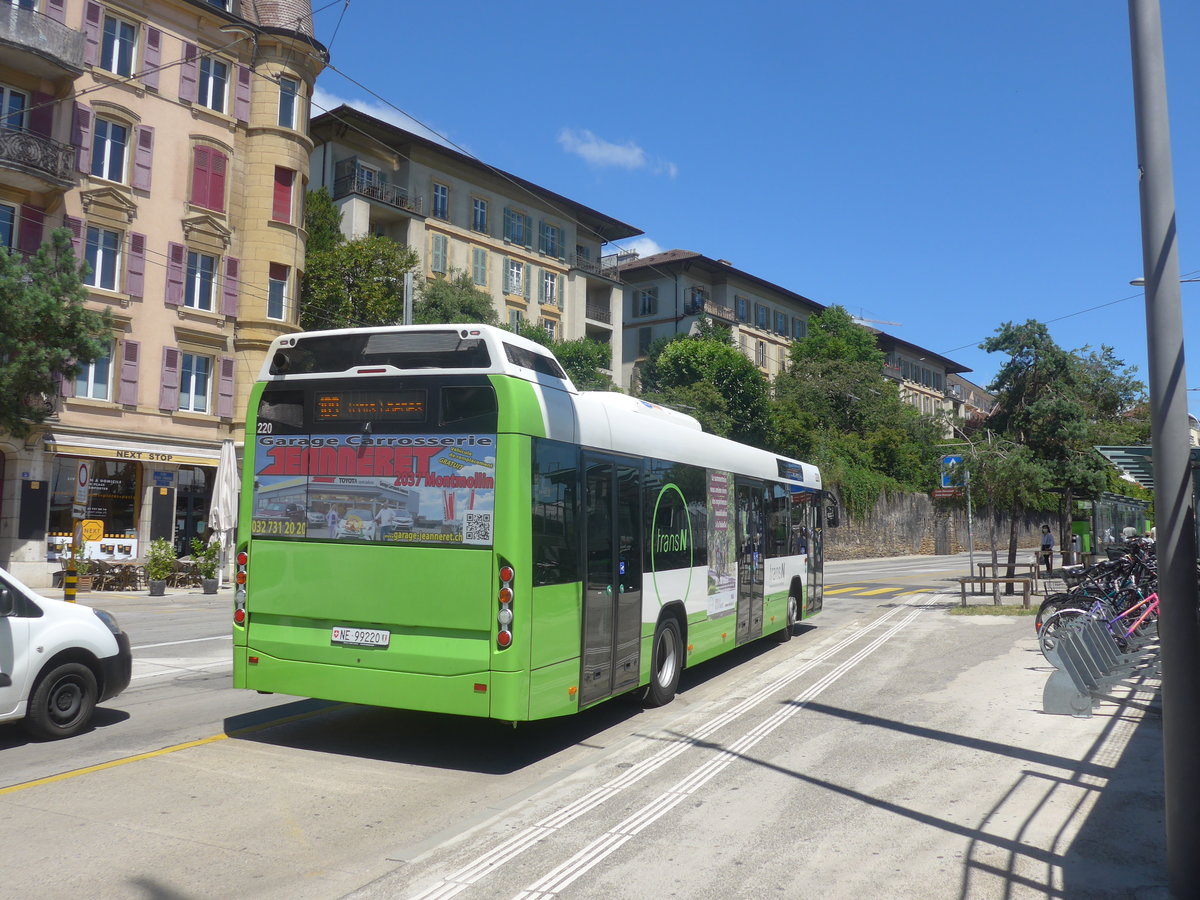 (218'536) - transN, La Chaux-de-Fonds - Nr. 220/NE 99'220 - Volvo (ex TN Neuchtel Nr. 220) am 6. Juli 2020 beim Bahnhof Neuchtel