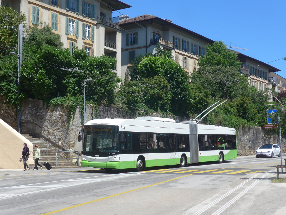 (218'537) - transN, La Chaux-de-Fonds - Nr. 140 - Hess/Hess Gelenktrolleybus (ex TN Neuchtel Nr. 140) am 6. Juli 2020 beim Bahnhof Neuchtel