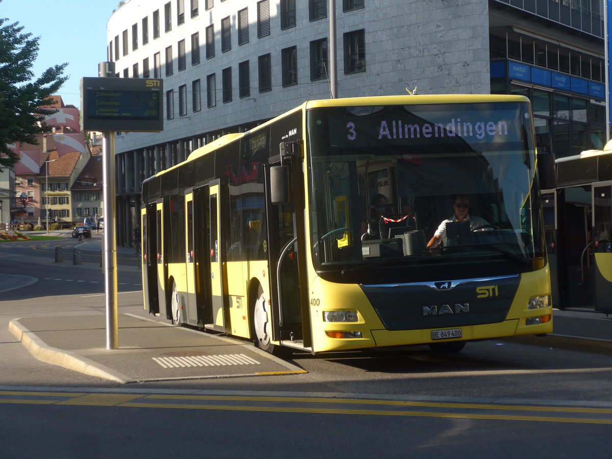 (218'720) - STI Thun - Nr. 400/BE 849'400 - MAN am 13. Juli 2020 beim Bahnhof Thun