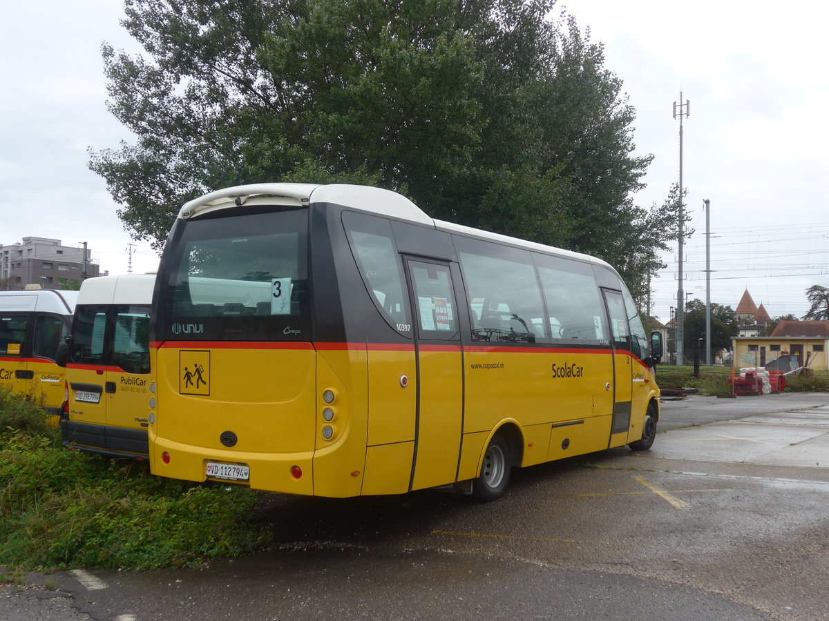 (220'289) - CarPostal Ouest - VD 112'794 - Iveco/UNVI am 30. August 2020 in Yverdon, Garage