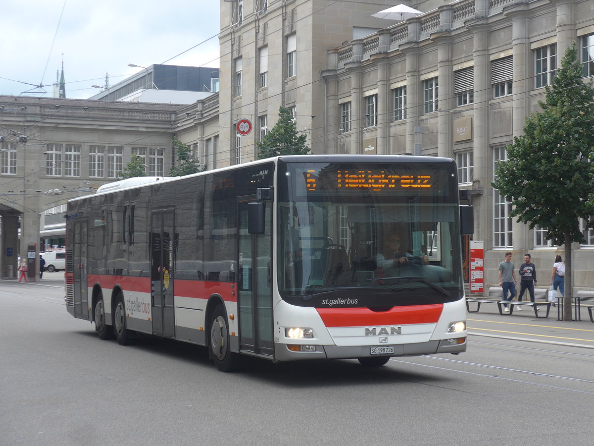 (221'294) - St. Gallerbus, St. Gallen - Nr. 226/SG 198'226 - MAN am 24. September 2020 beim Bahnhof St. Gallen