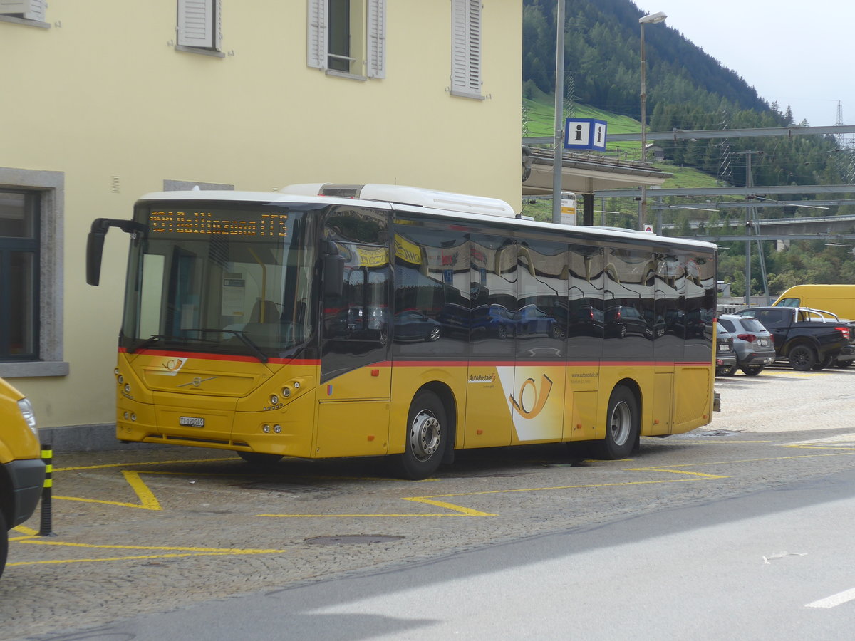 (221'504) - Marchetti, Airolo - TI 190'949 - Volvo am 26. September 2020 beim Bahnhof Airolo