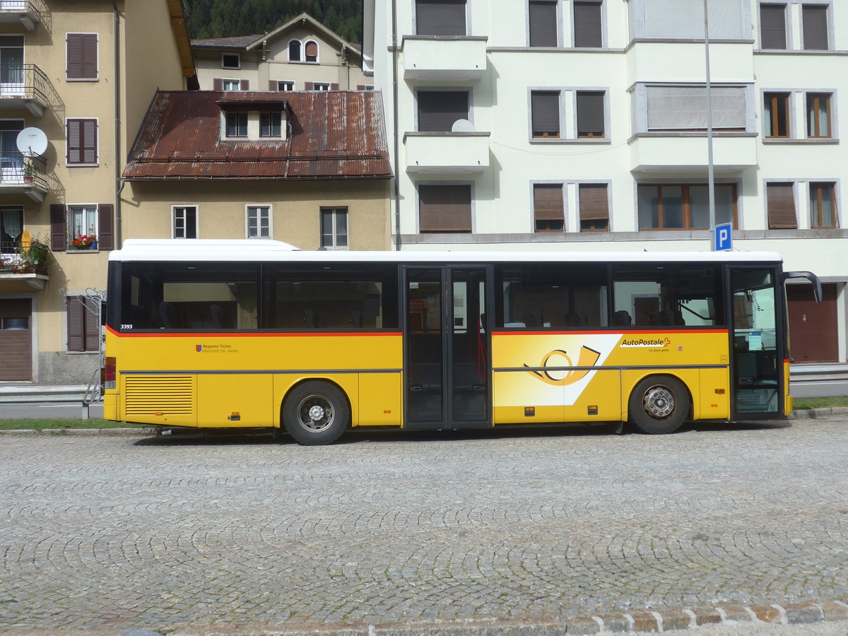 (221'511) - Marchetti, Airolo - TI 303'333 - Setra (ex Nr. 5) am 26. September 2020 beim Bahnhof Airolo